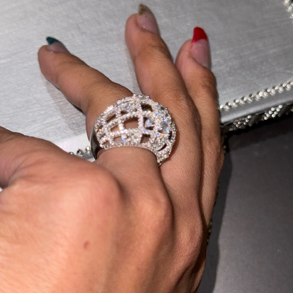 14k White gold vermeil stunning women’s ring, gift for her, sparkling Swarovski - Picture 5 of 7